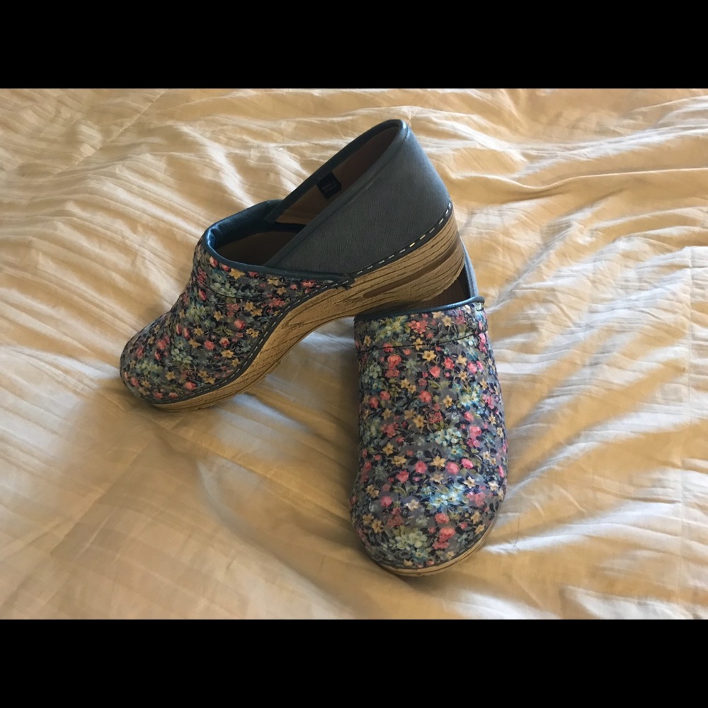 Sanita blue floral clogs size 42